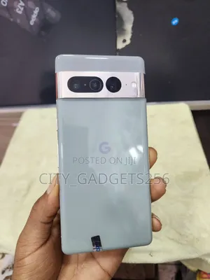 Photo - Google Pixel 7 Pro 128 GB Gray