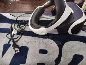 Attachable VR Headphones: