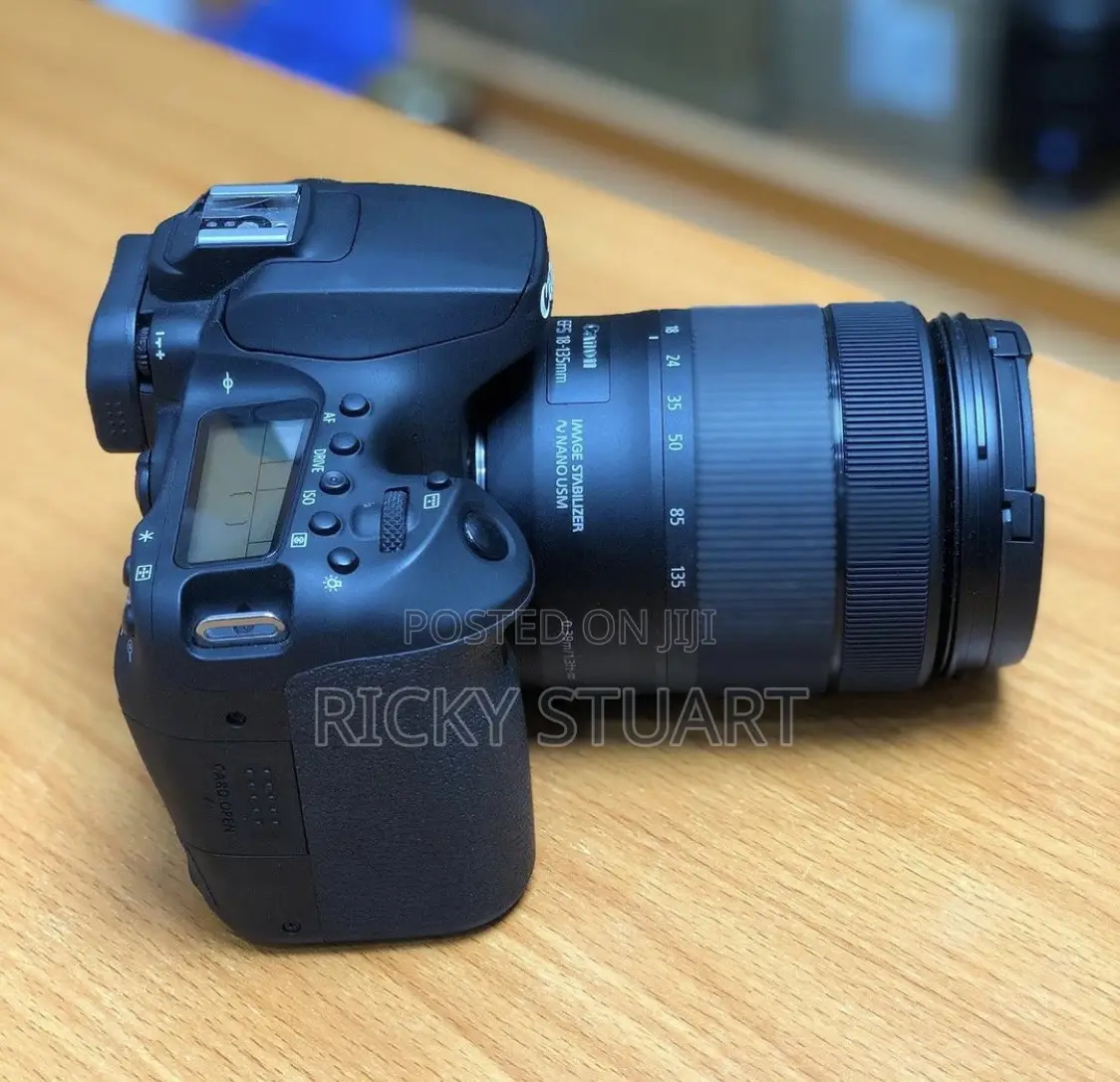 Canon 90D WTH 18-135mm Lens