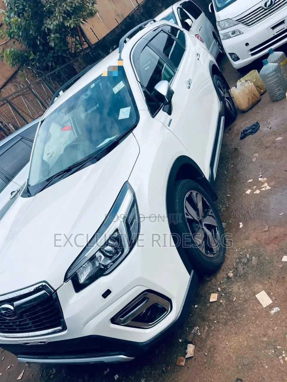 Subaru Forester Premium AWD 2020 White