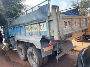 Isuzu Tipper 10 Tyres