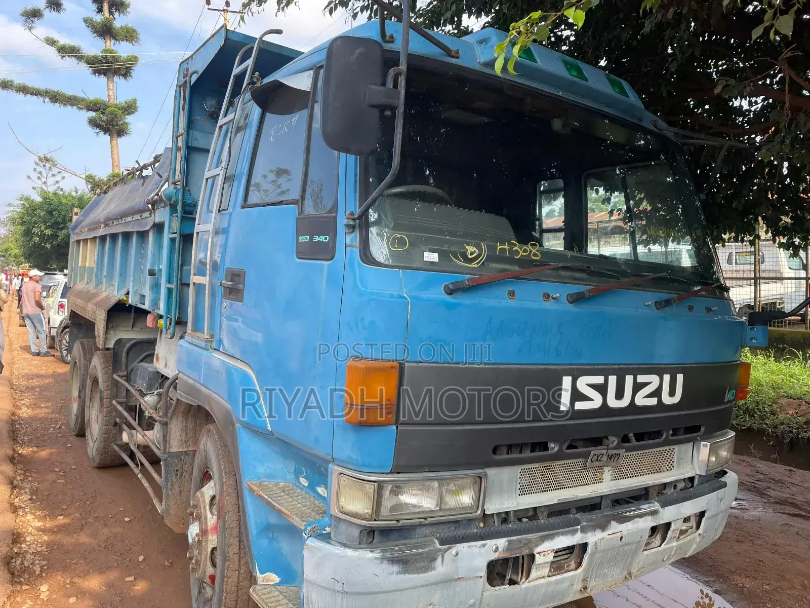 Isuzu Tipper 10 Tyres