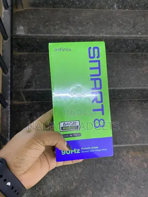 New Infinix Smart 8 64 GB Black