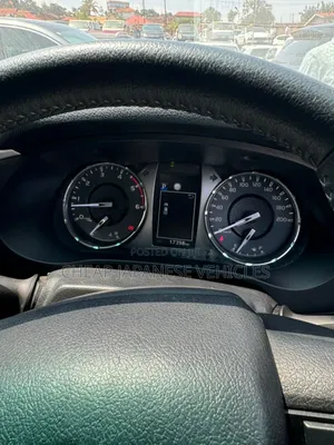 Toyota Hilux 2021 Green