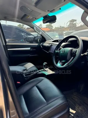 Toyota Hilux 2021 Green