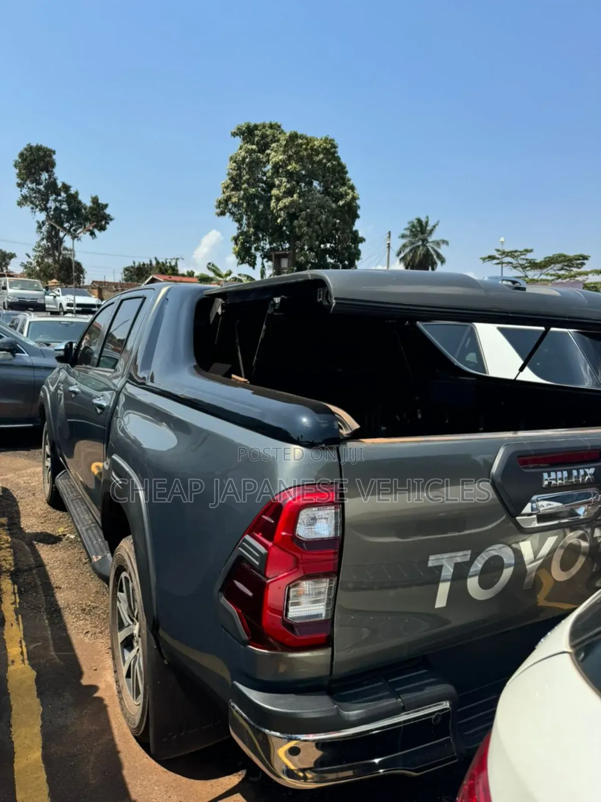 Toyota Hilux 2021 Green