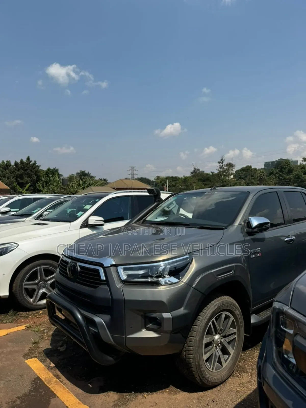Toyota Hilux 2021 Green