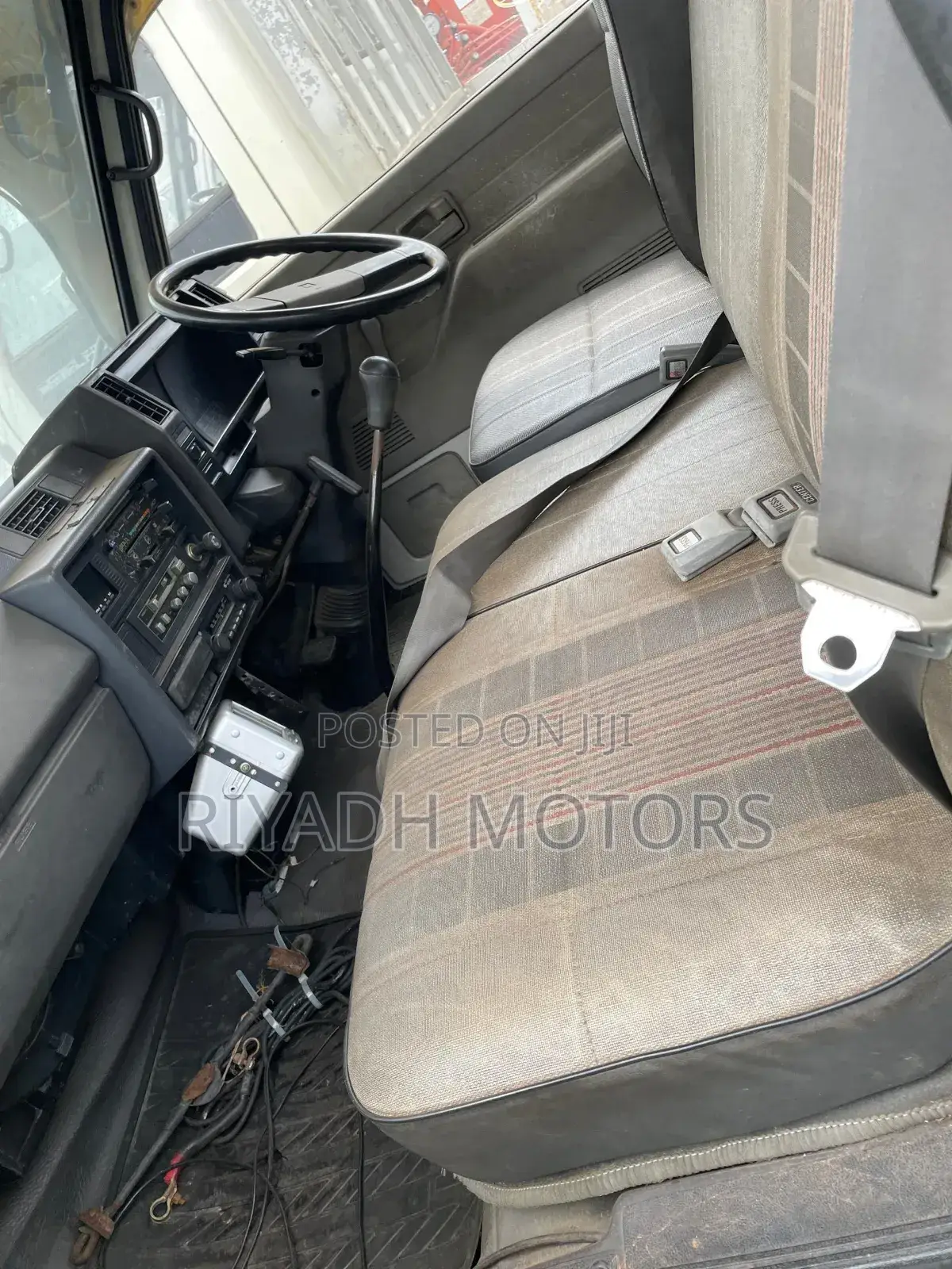 Isuzu Short Big Tyres