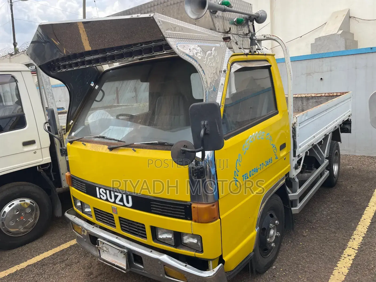 Isuzu Short Big Tyres