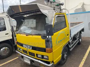 Isuzu Short Big Tyres