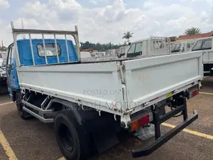 Isuzu Elf Mini Truck