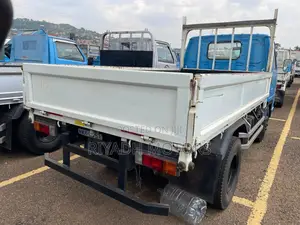 Isuzu Elf Mini Truck