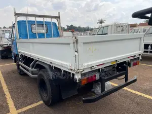 Isuzu Elf Mini Truck