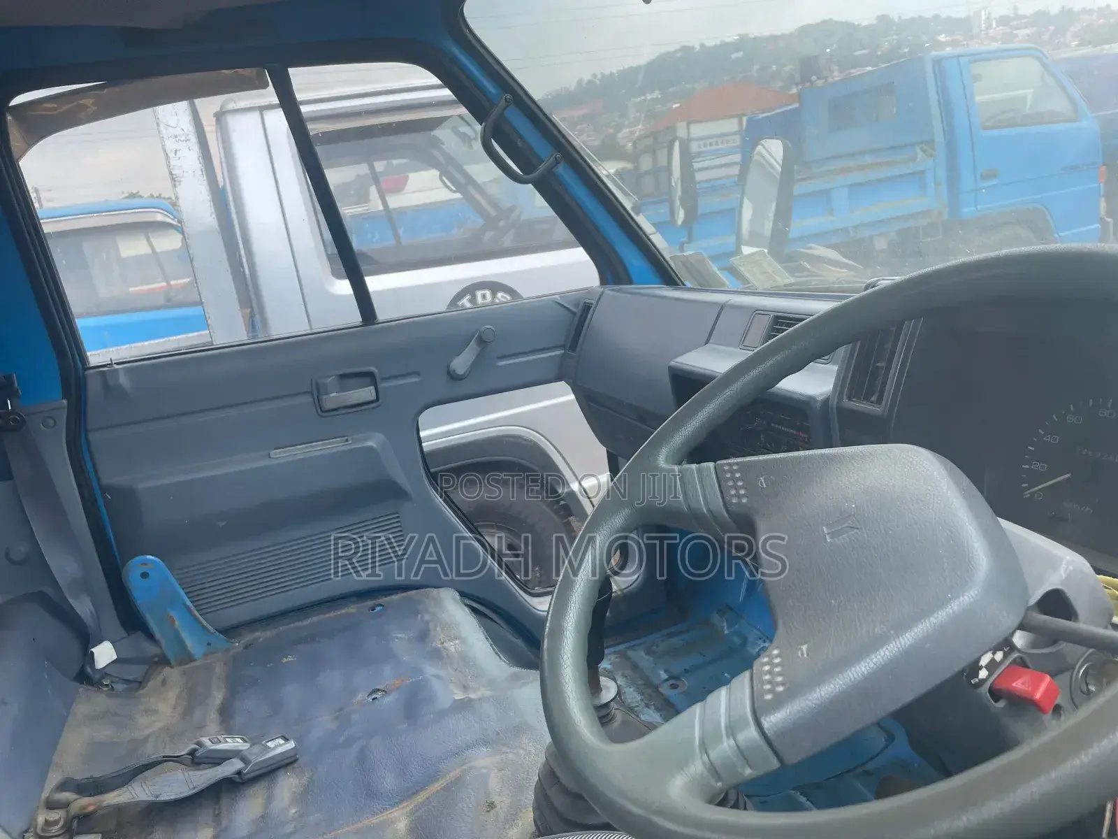 Isuzu Elf Mini Truck
