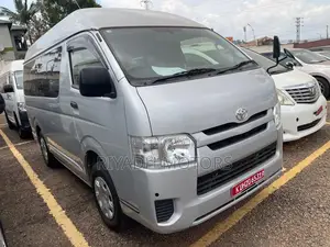 Toyota HiAce 2016 Silver