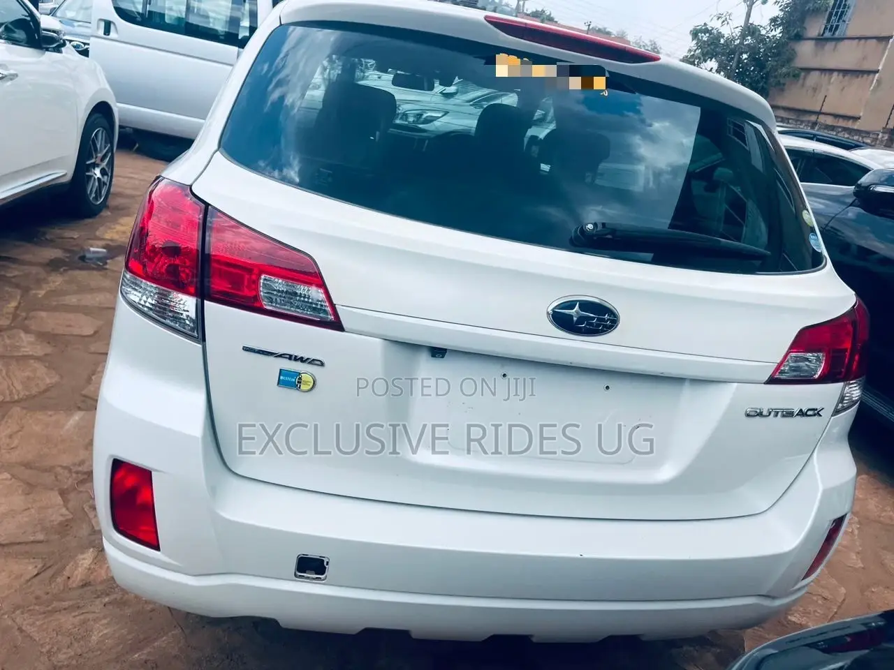 Subaru Outback 2.5i Premium CVT 2012 White