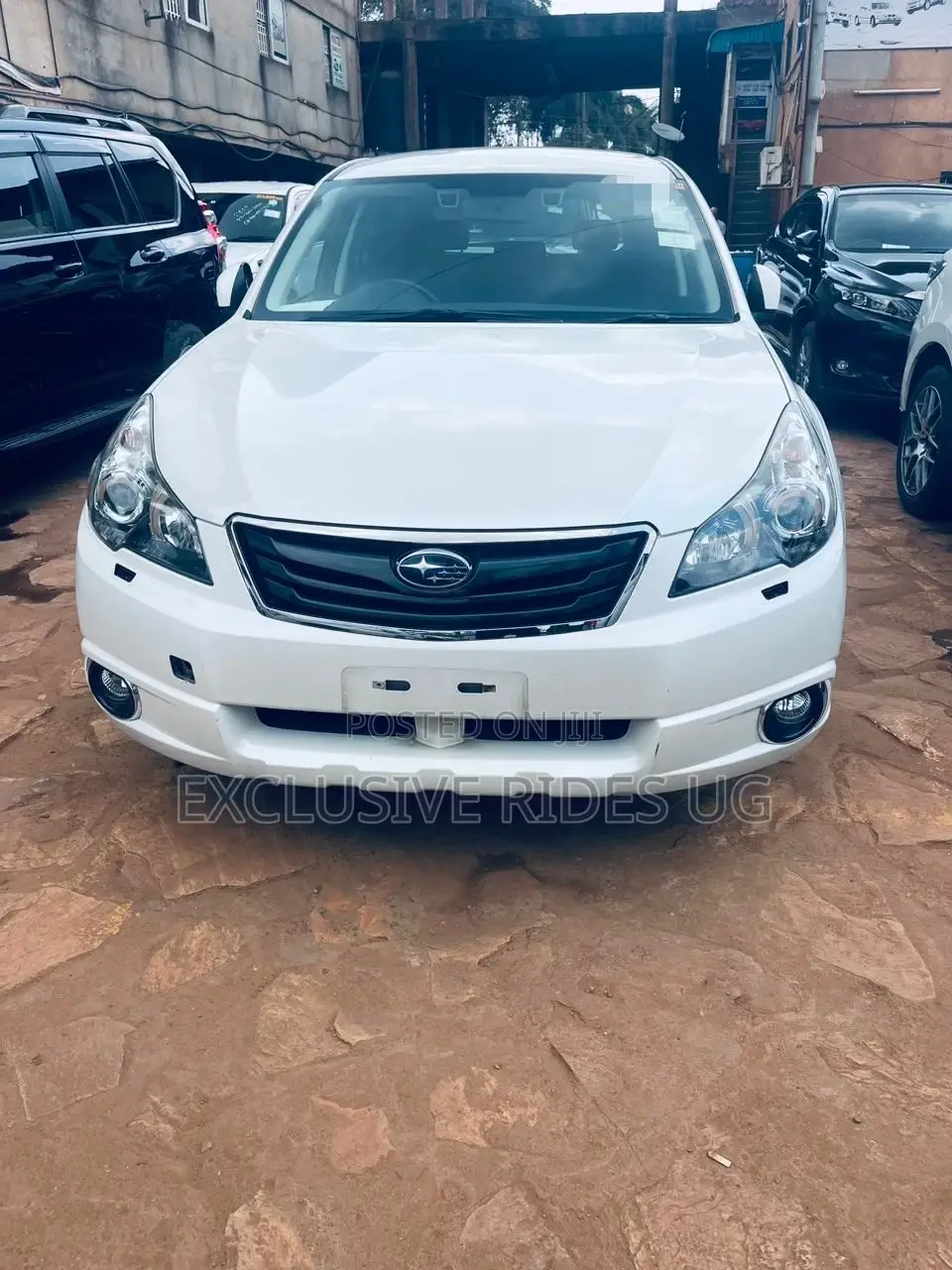 Subaru Outback 2.5i Premium CVT 2012 White