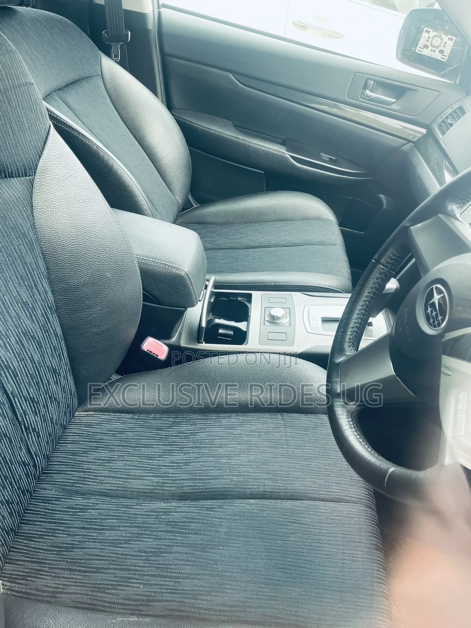 Subaru Outback 2.5i Premium CVT 2012 White