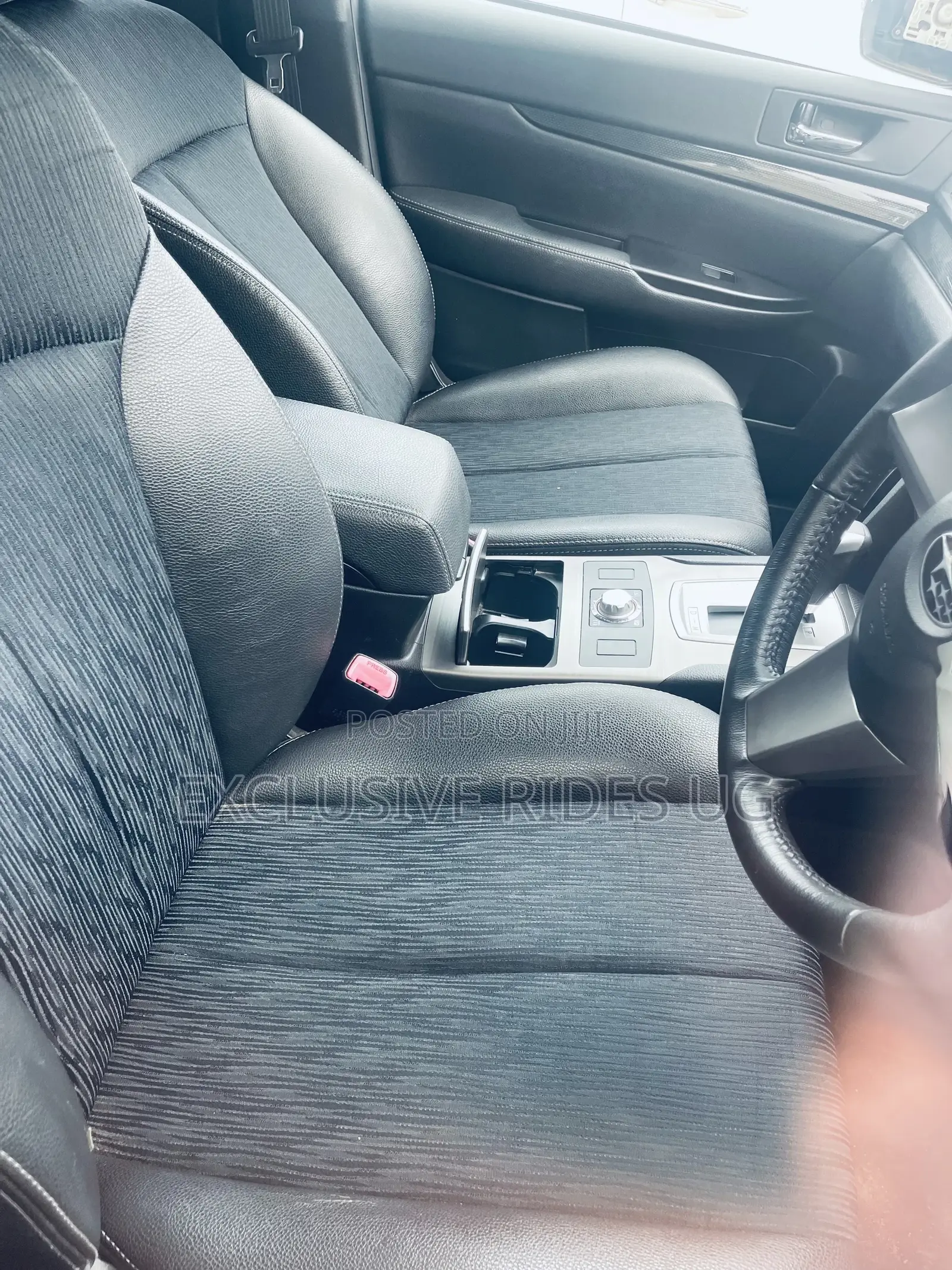 Subaru Outback 2.5i Premium CVT 2012 White