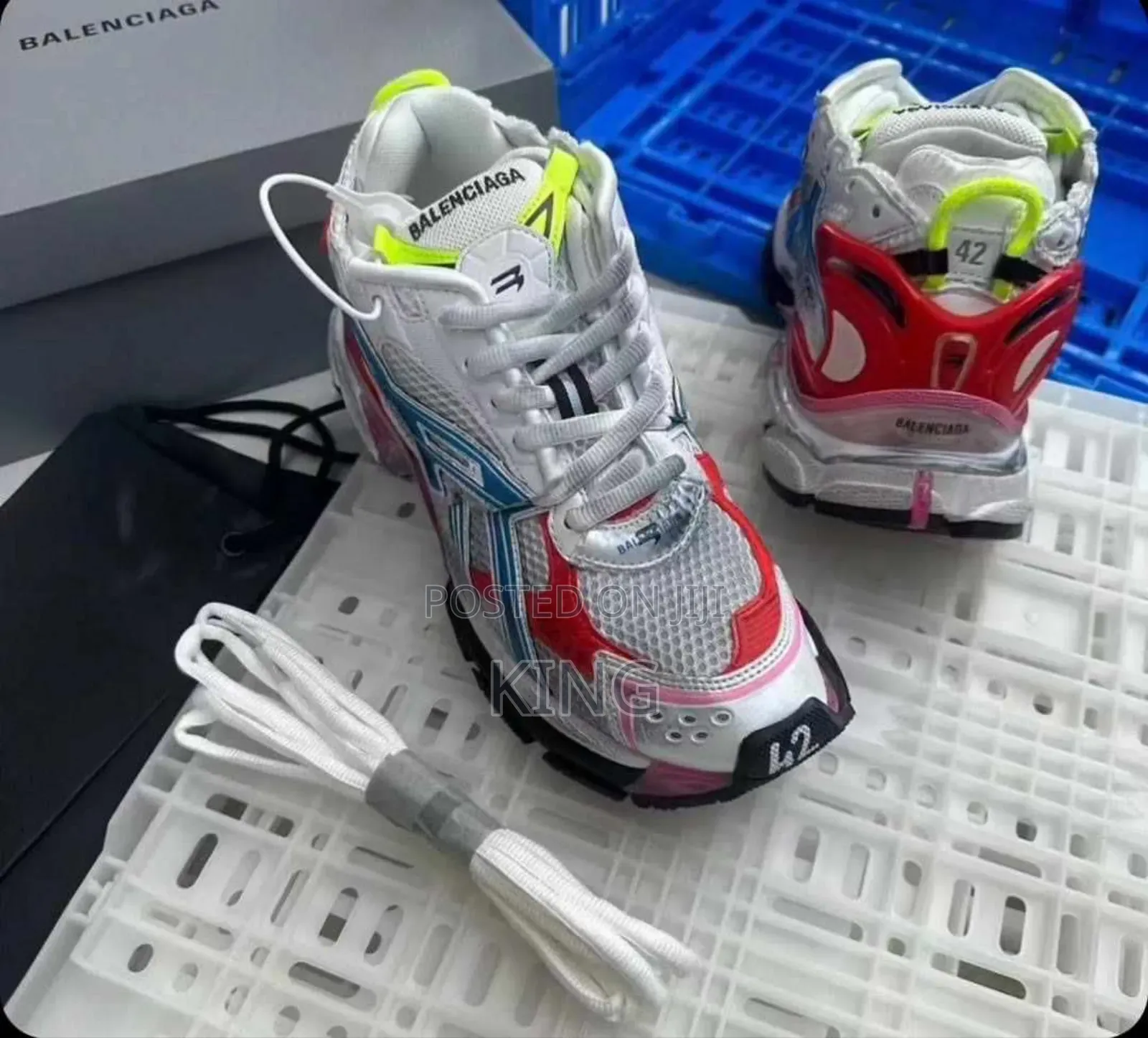 Runner Sneakers. Balenciaga