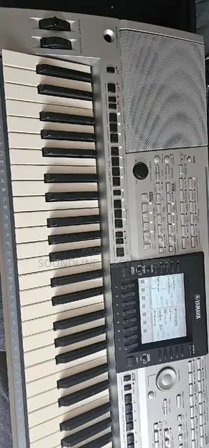 Yamaha Keyboard PSR 3000