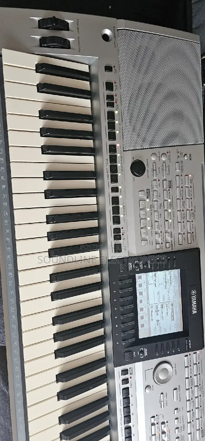 Yamaha Keyboard PSR 3000