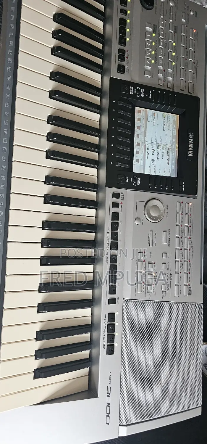 Yamaha Keyboard PSR 3000