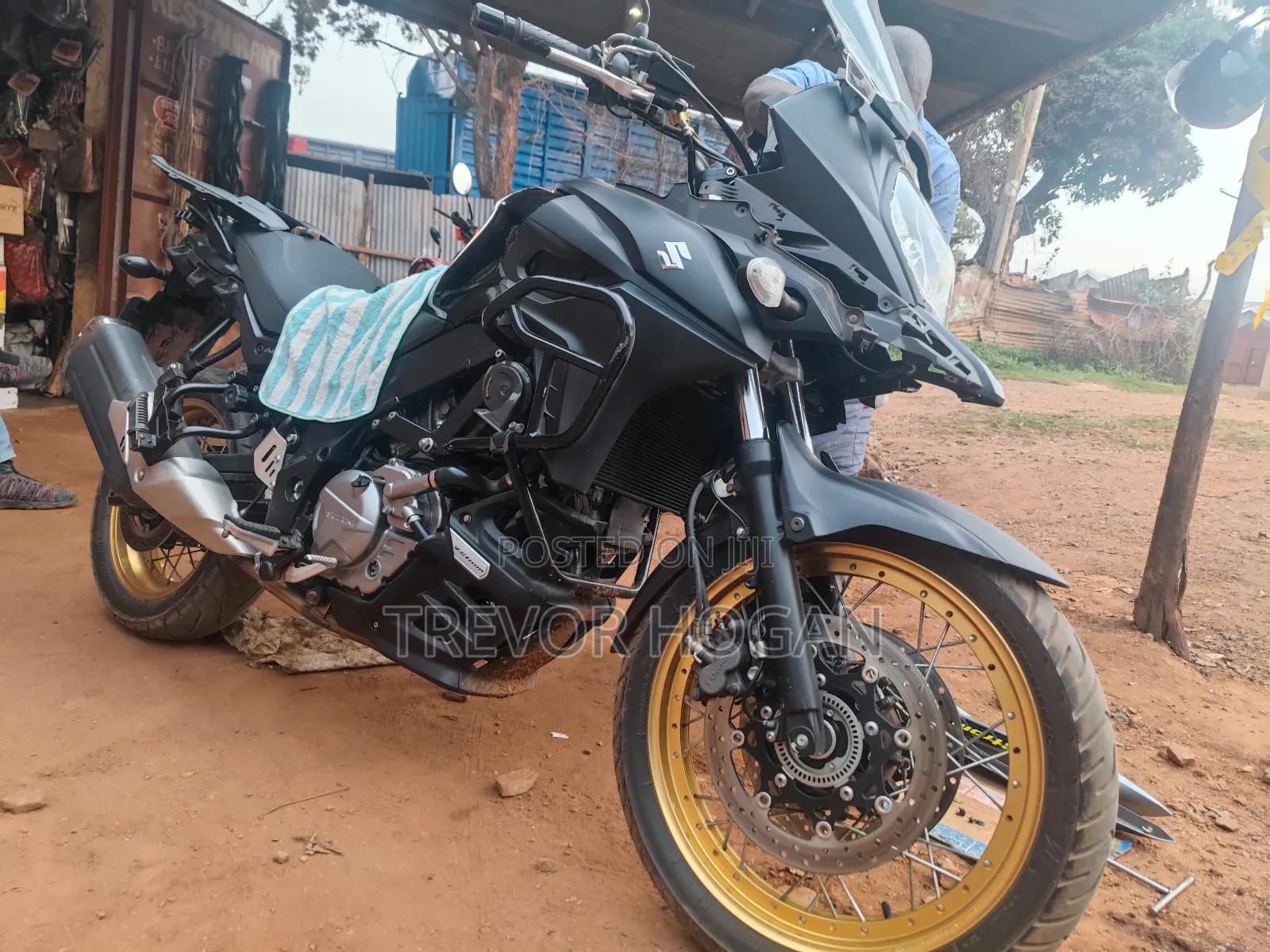 Suzuki V-Strom 2017 Black