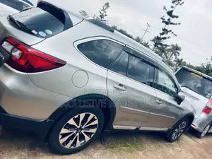 Subaru Outback 2018 Gold
