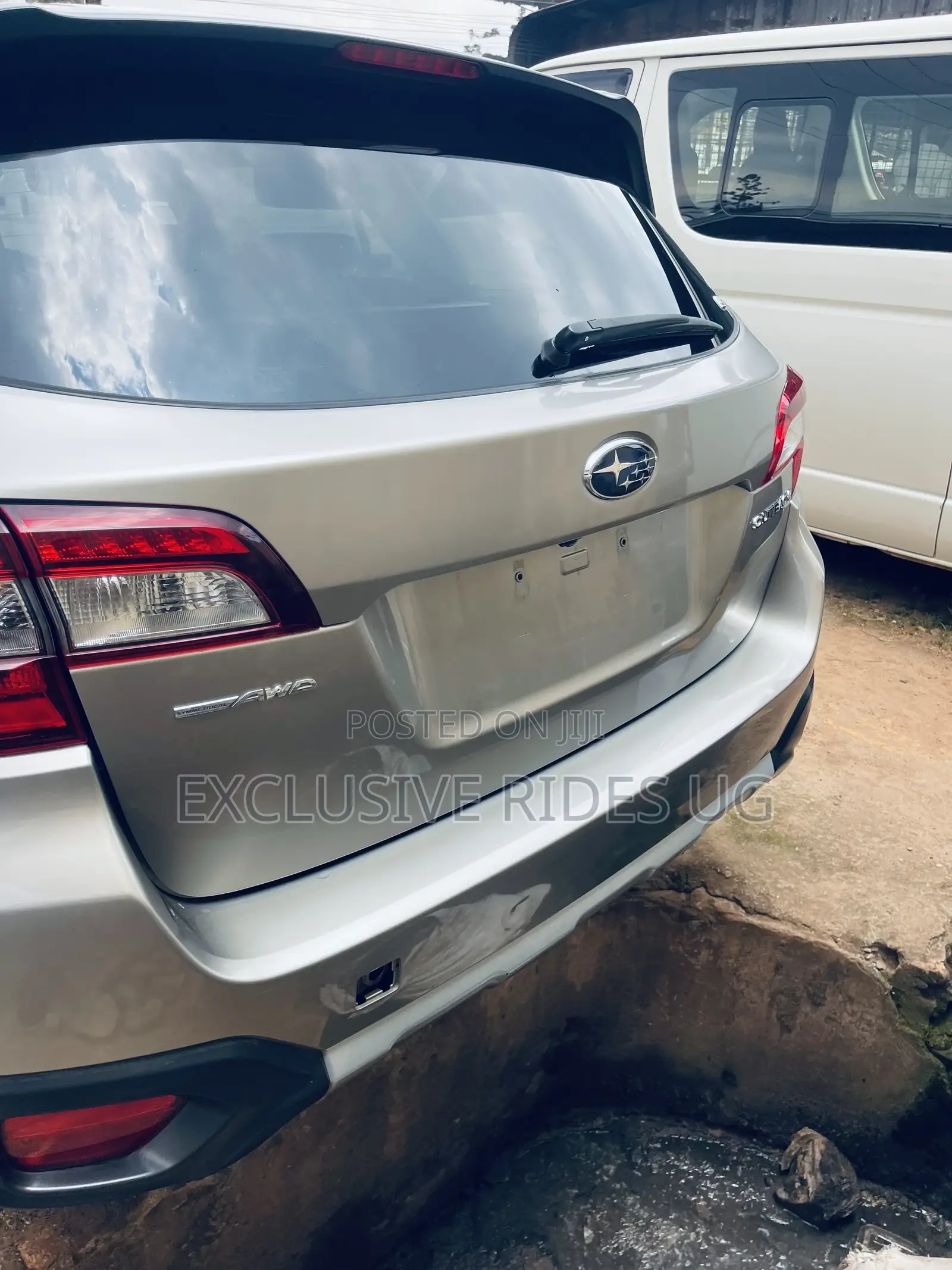 Subaru Outback 2018 Gold