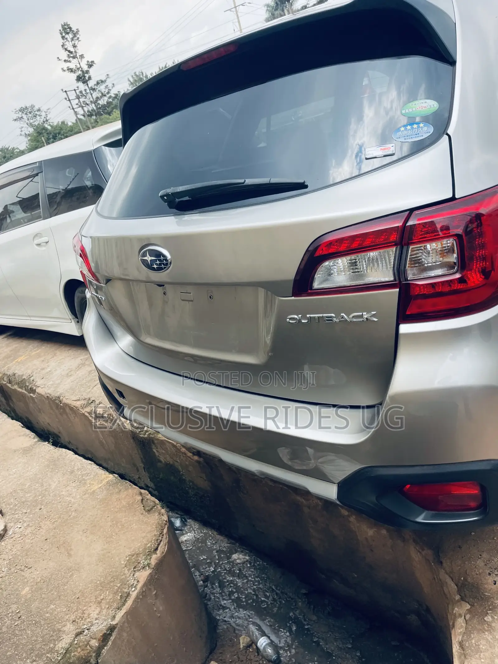 Subaru Outback 2018 Gold