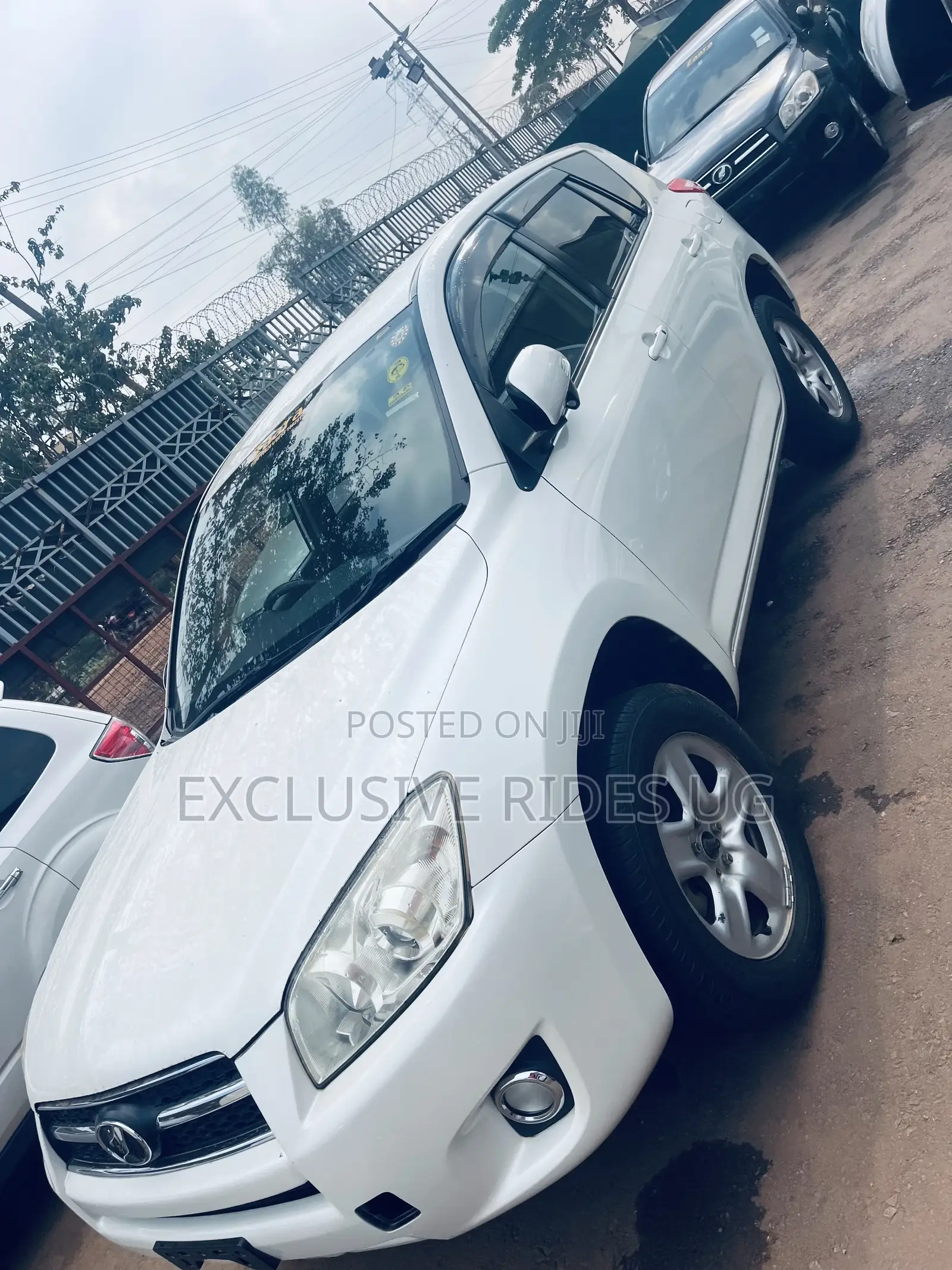 Toyota RAV4 2.5 Limited 4x4 2012 White