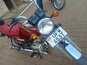 Bajaj Boxer 2023 Red
