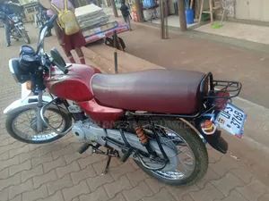 Bajaj Boxer 2023 Red