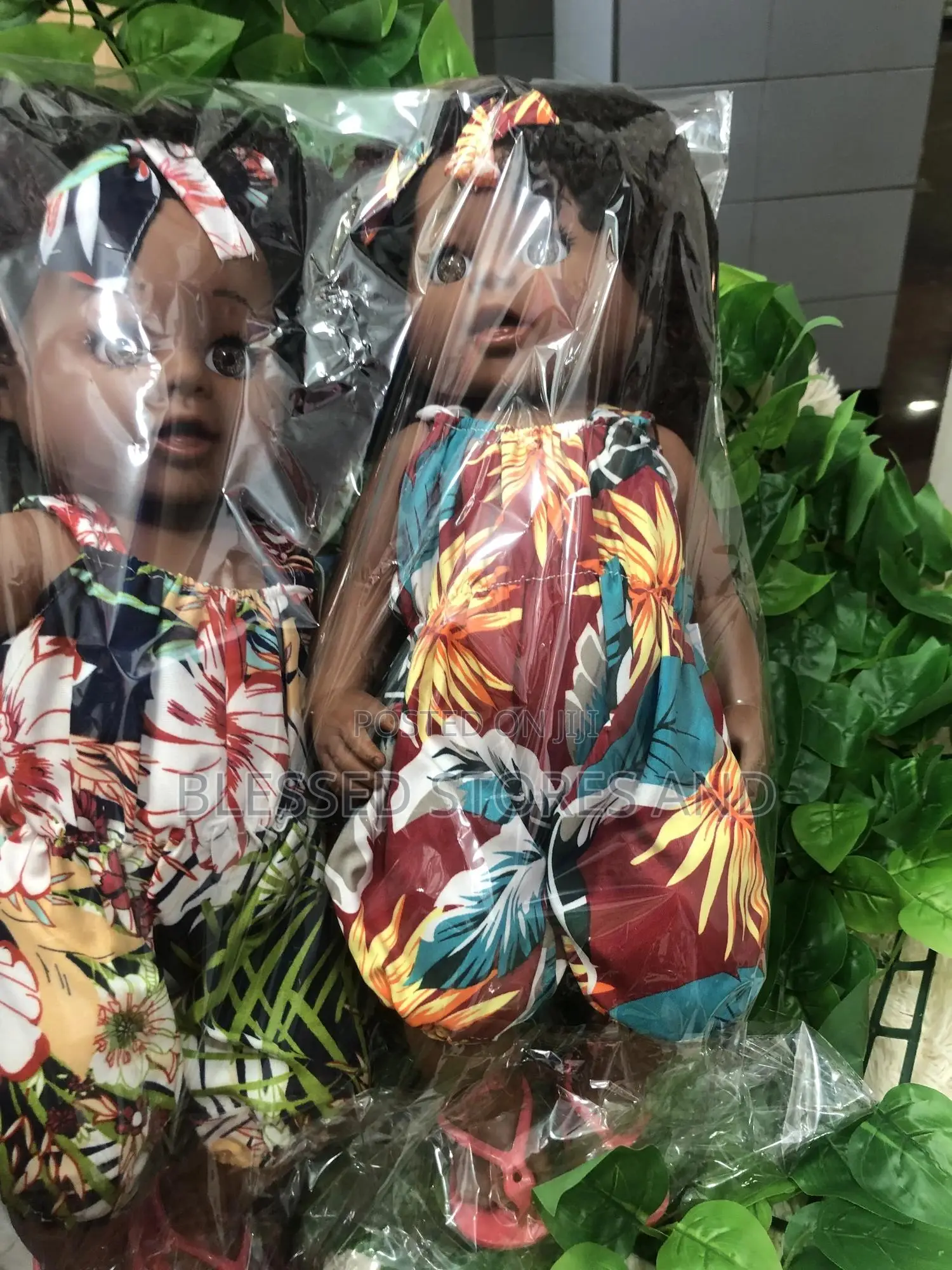 Kids Play Dolls