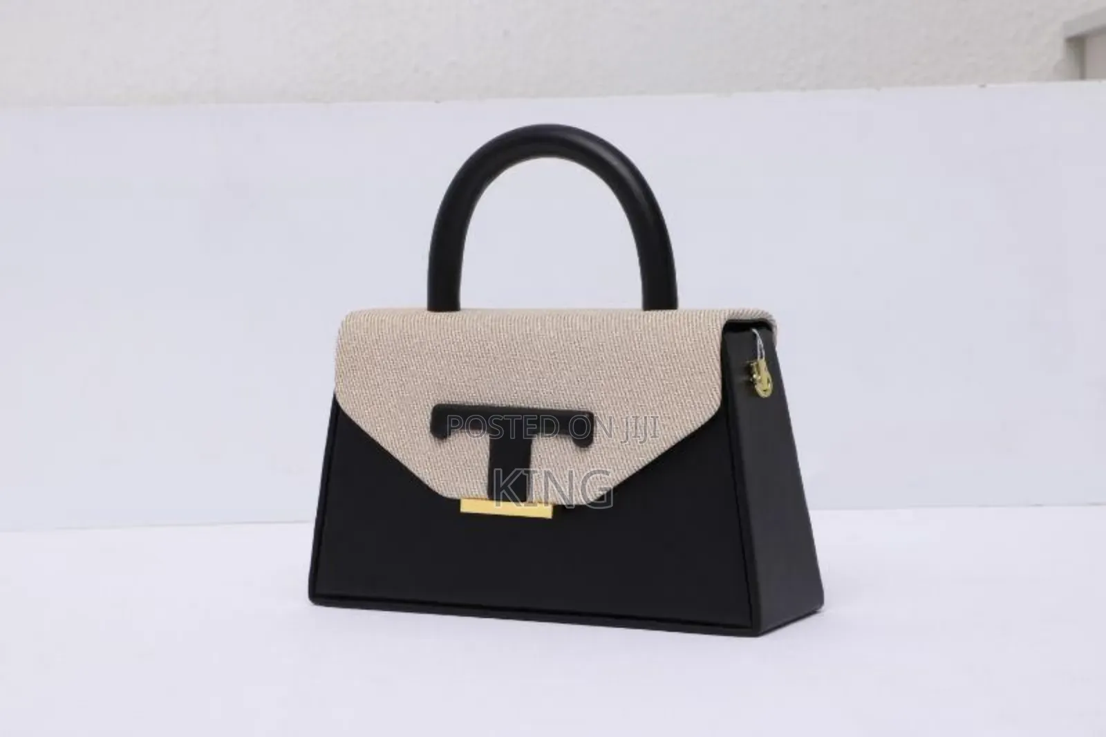 High End Ladies Handbag.Cream-black