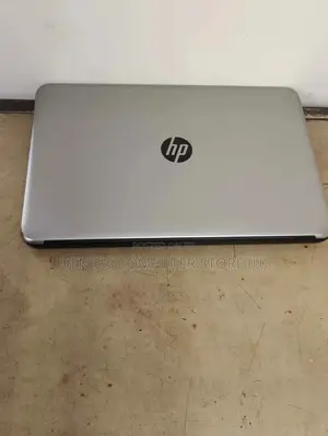 Laptop HP 15-Da2933nia 8GB AMD Ryzen 5 HDD 320GB