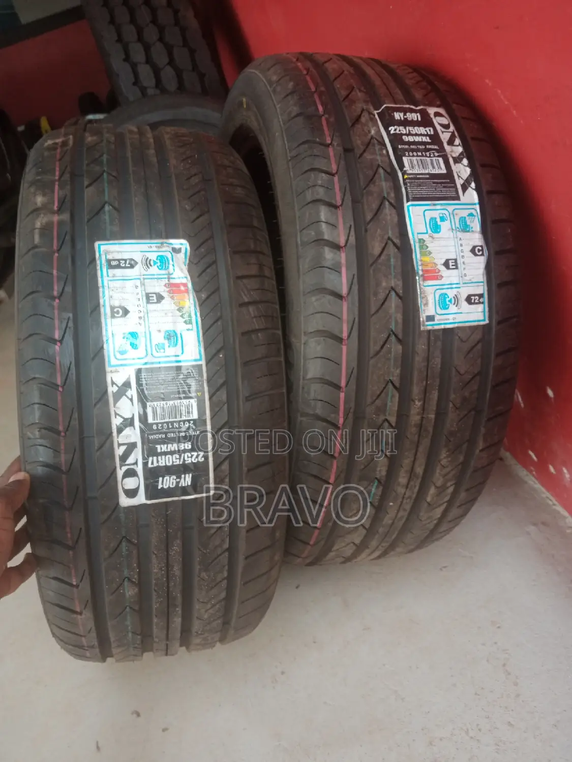 225/50r17 Onyx Tyres.