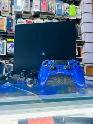 Ps4 Slim With 2games and 2pads
