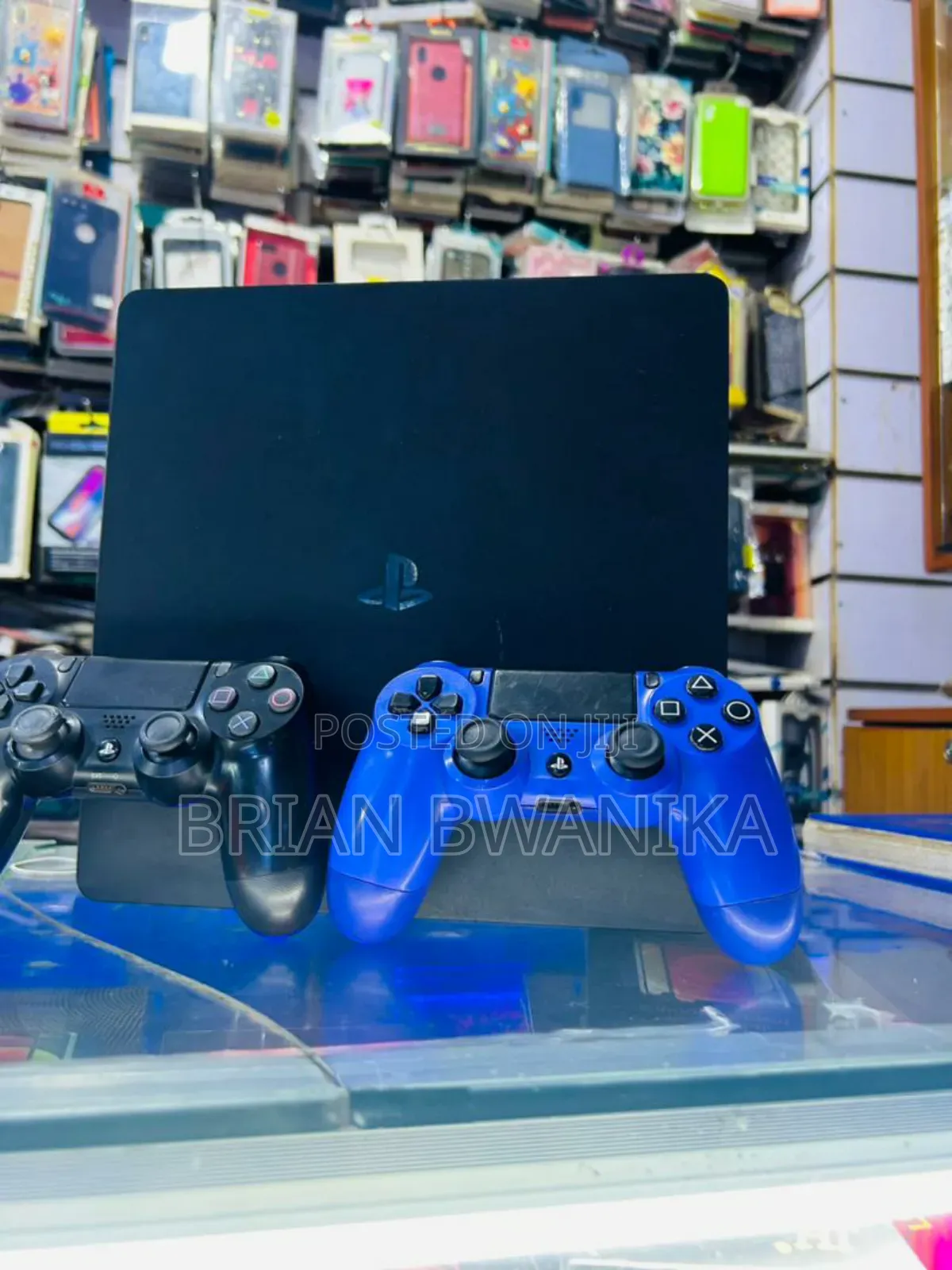 Ps4 Slim With 2games and 2pads