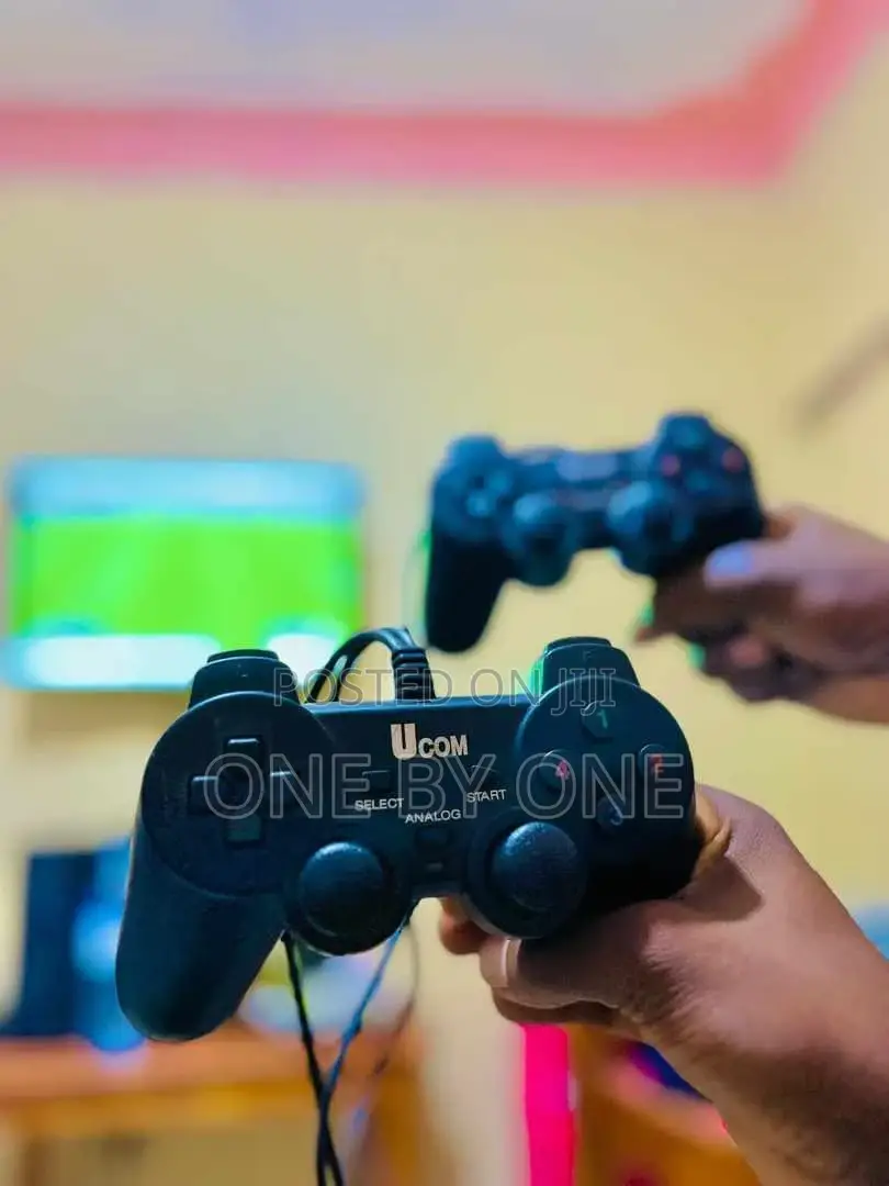 UCOM PC Double Controller Game Pads Double Shock Vibration