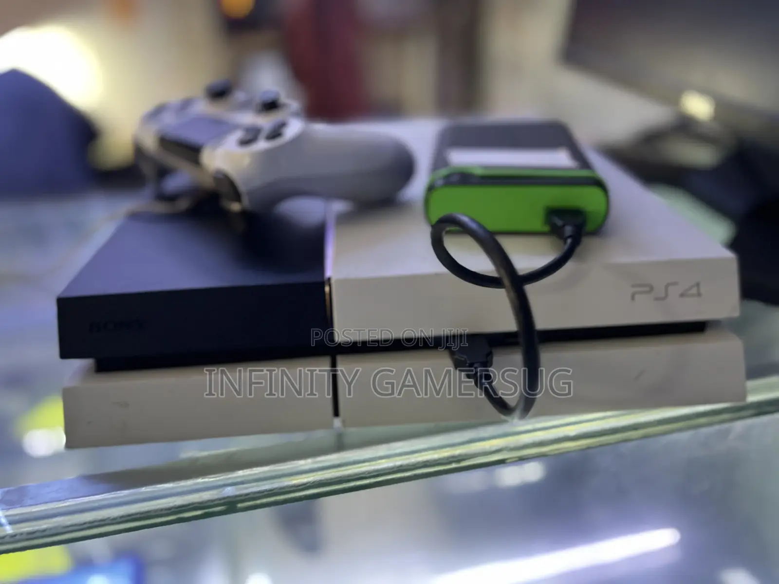 Chipped Ps4 With 20 Games