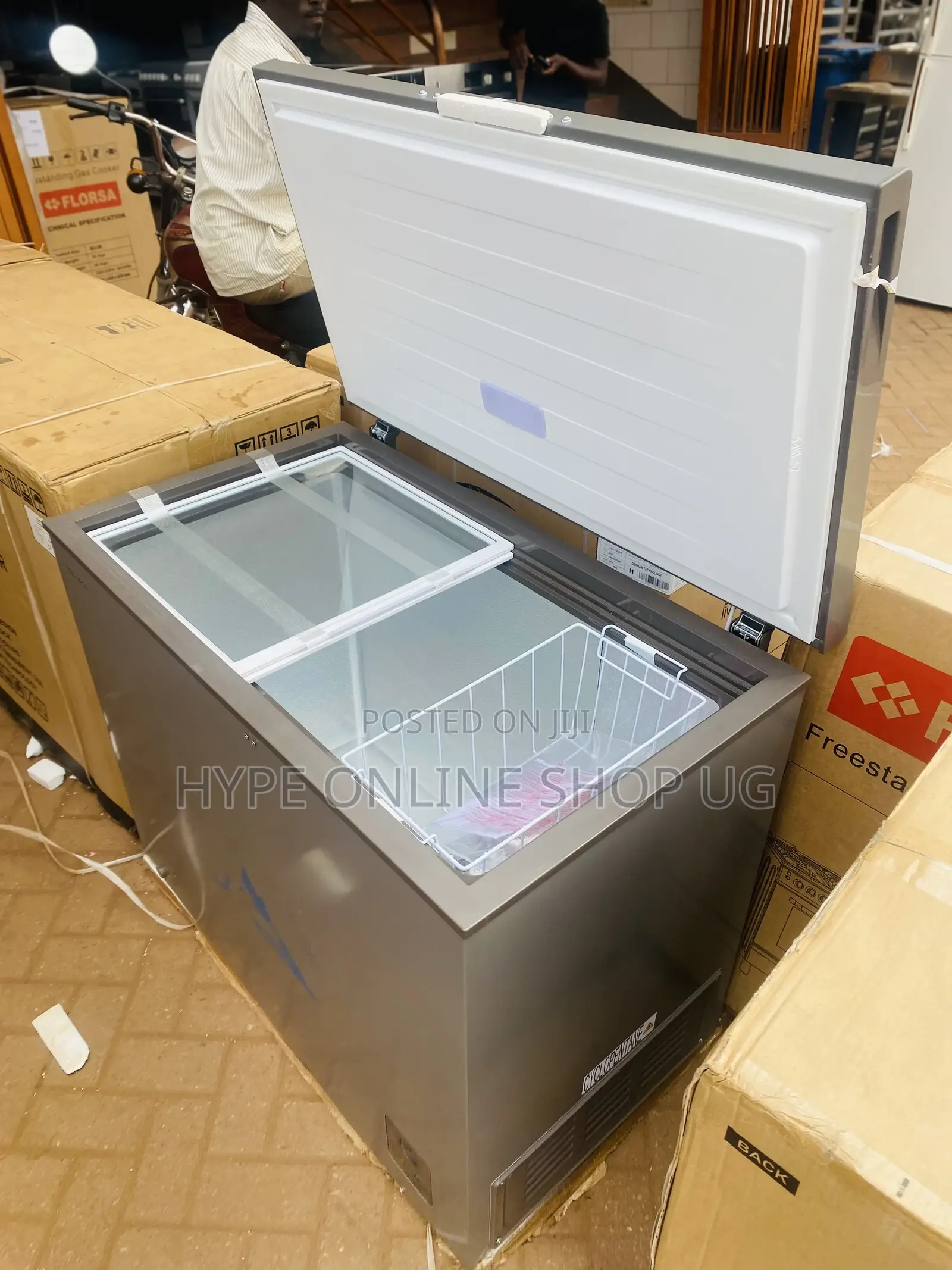 Hisense 330L Deep Freezer