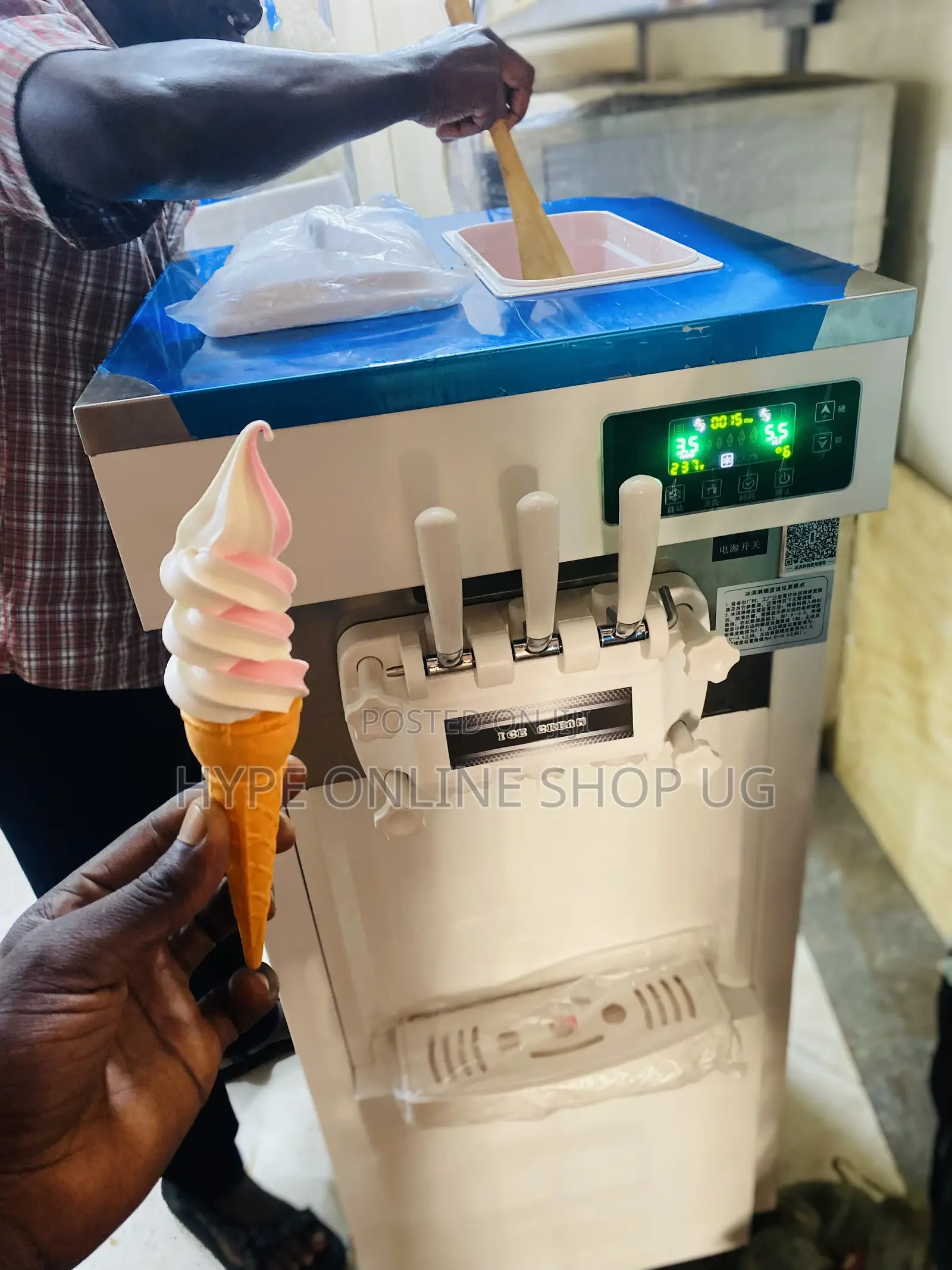 White Original Brandnew Icecream Machine