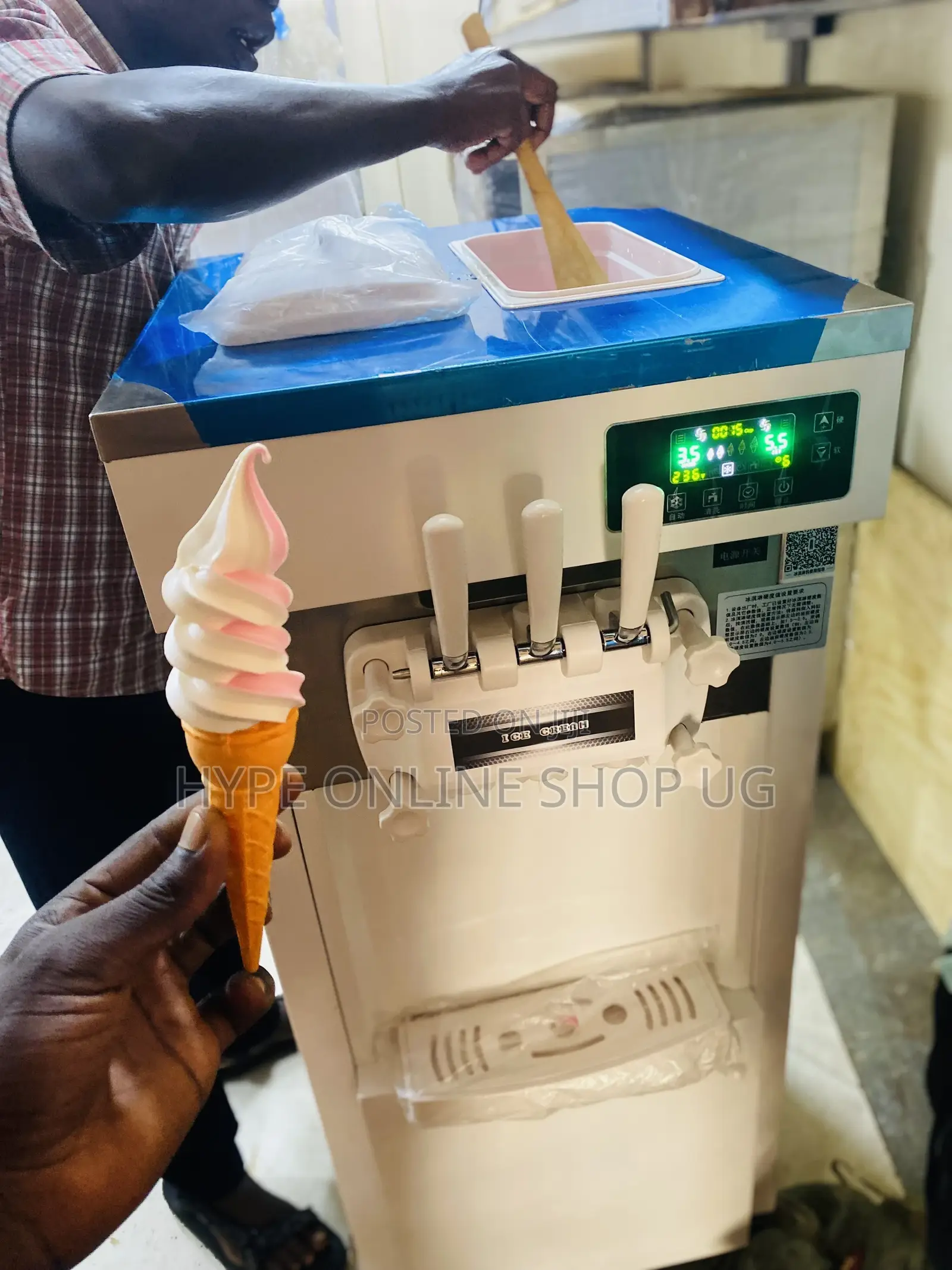 White Original Brandnew Icecream Machine