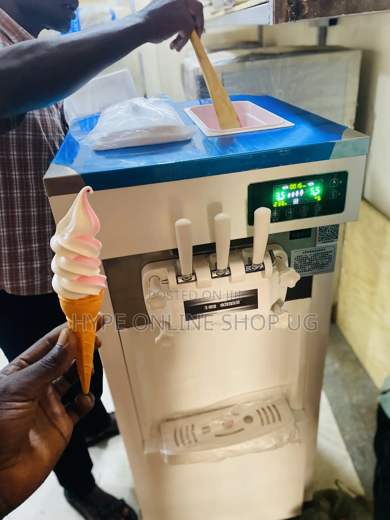 White Original Brandnew Icecream Machine