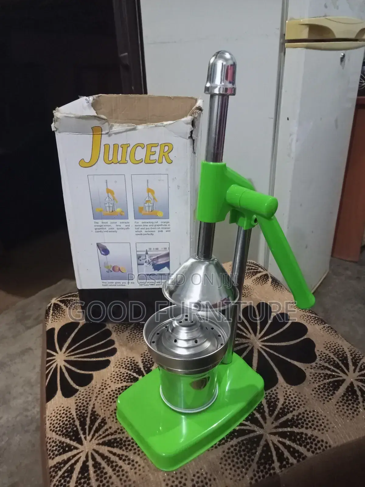 Manual Citrus Press Juicer
