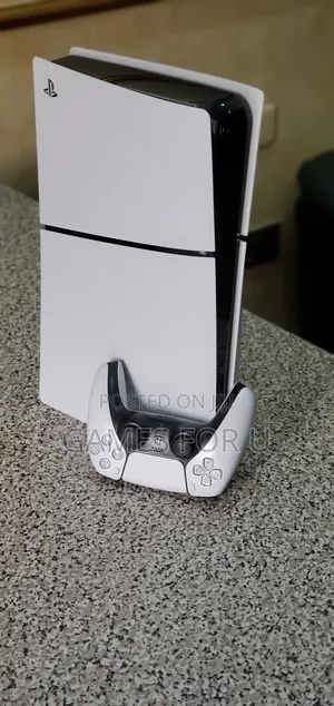 Uk Used Ps5 Slim With One Pad and Fc24 at a Good Deal
