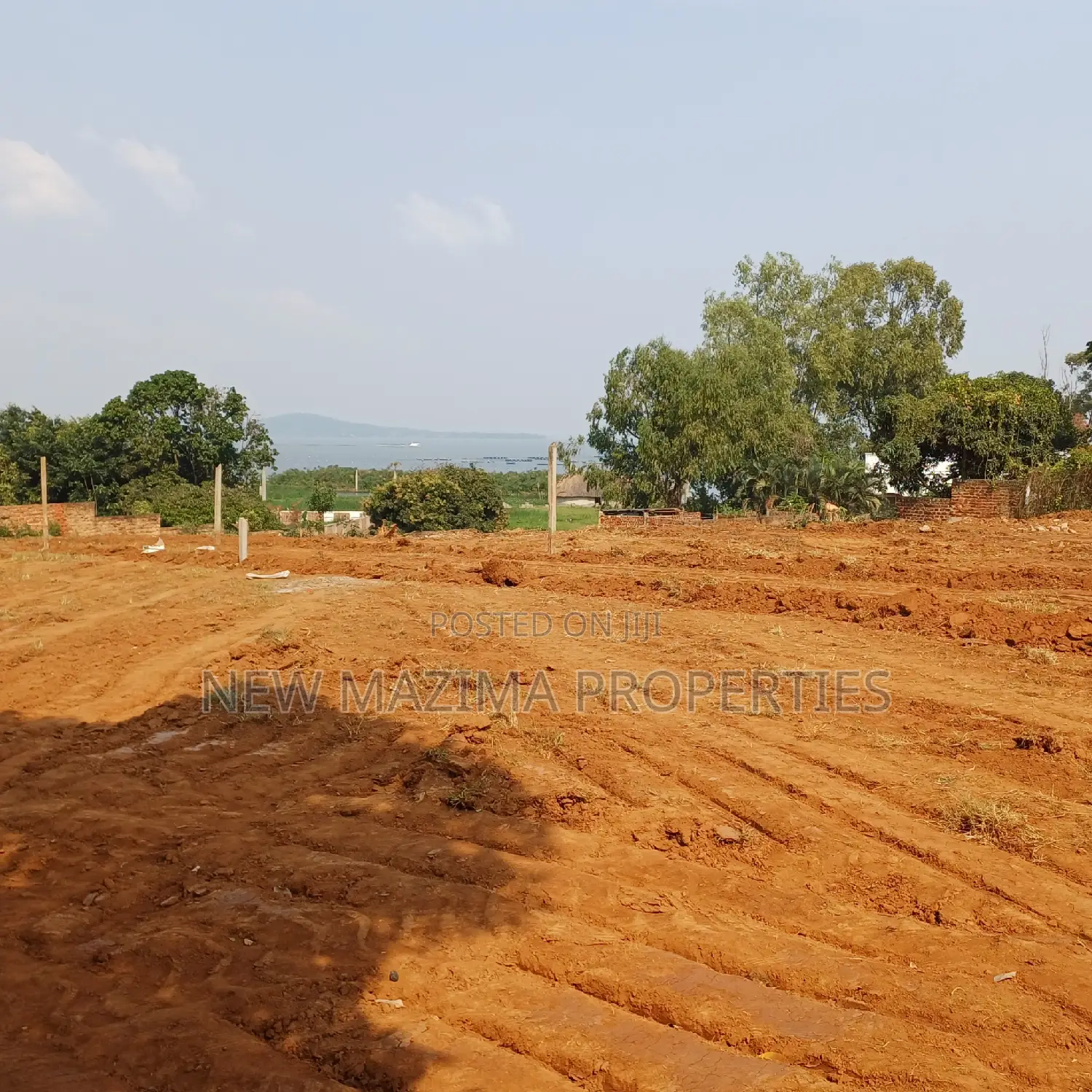 Prime Plot With Clear Lake View on Sale Just After Munyonyo