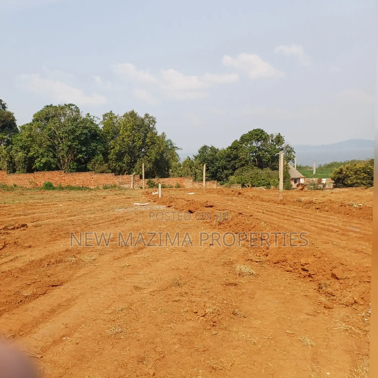 Prime Plot With Clear Lake View on Sale Just After Munyonyo
